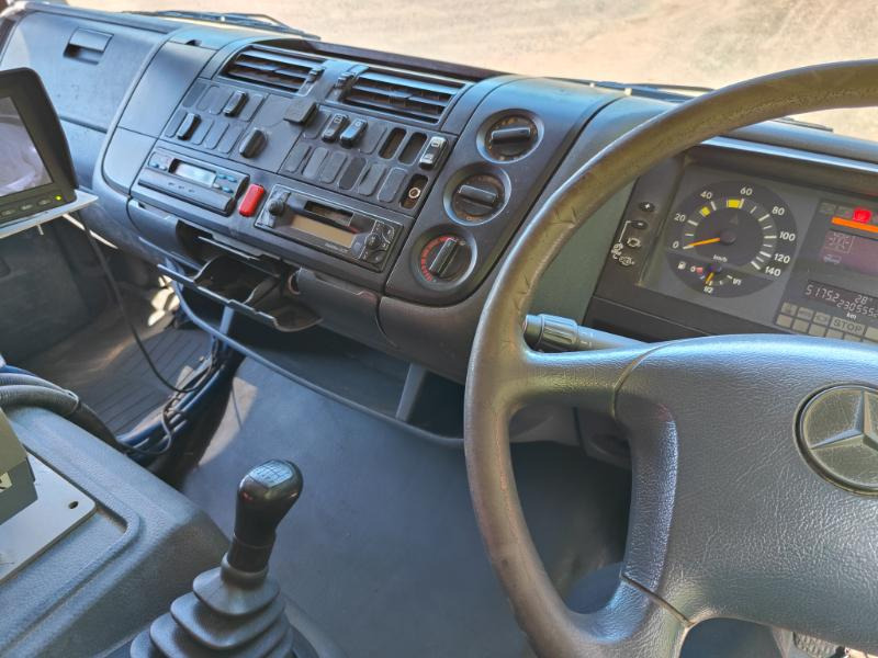 Bucher Cityfant 60 MB Atego - Road sweeper: picture 5 Bucher Cityfant 60 MB Atego - Road sweeper: picture 5