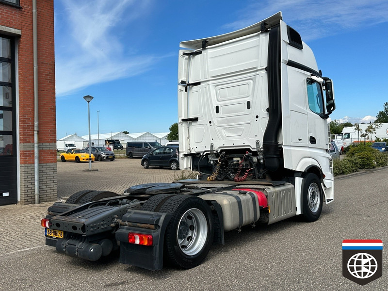 Mercedes-Benz ACTROS 1842 LLS - GIGA SPACE - NIGHT A/C - 2 X TANK - Tractor unit: picture 4 Mercedes-Benz ACTROS 1842 LLS - GIGA SPACE - NIGHT A/C - 2 X TANK - Tractor unit: picture 4