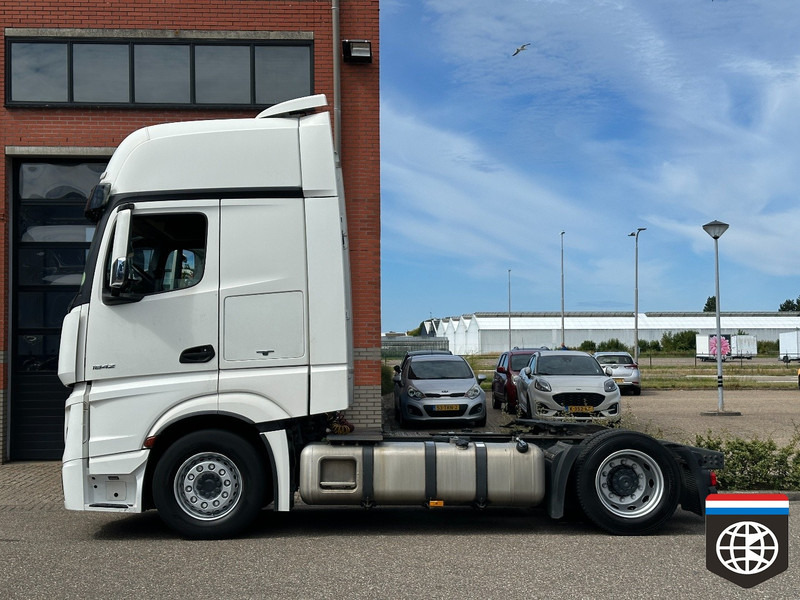 Mercedes-Benz ACTROS 1842 LLS - GIGA SPACE - NIGHT A/C - 2 X TANK - Tractor unit: picture 2 Mercedes-Benz ACTROS 1842 LLS - GIGA SPACE - NIGHT A/C - 2 X TANK - Tractor unit: picture 2