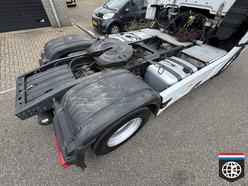 Mercedes-Benz ACTROS 1853 Giga Space - Full spoiler - night A/C - LOW KM - Tractor unit: picture 5 Mercedes-Benz ACTROS 1853 Giga Space - Full spoiler - night A/C - LOW KM - Tractor unit: picture 5