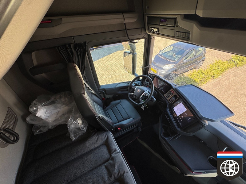 Scania 590 S King of the Road - FULL AIR - NEW - Tractor unit: picture 3 Scania 590 S King of the Road - FULL AIR - NEW - Tractor unit: picture 3