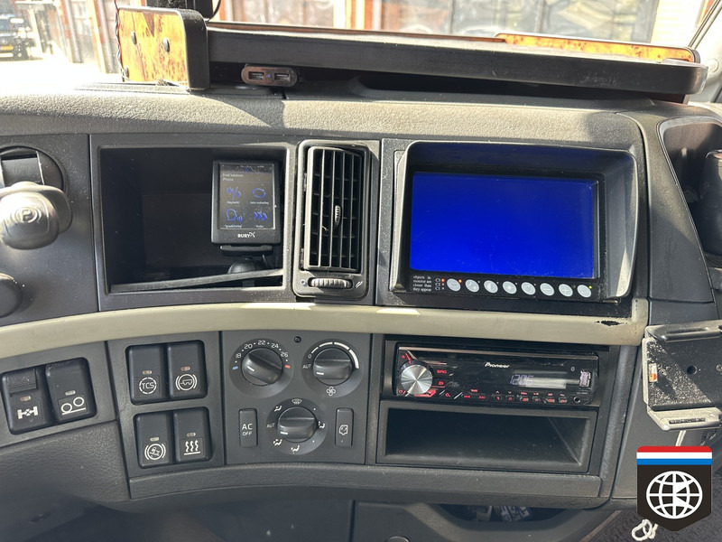 Refrigerator truck Volvo FH 420 6X2 FLOWER TRUCK RACE HORSE / SMART TACHO 2 / DIESEL REFRIGR.: picture 19