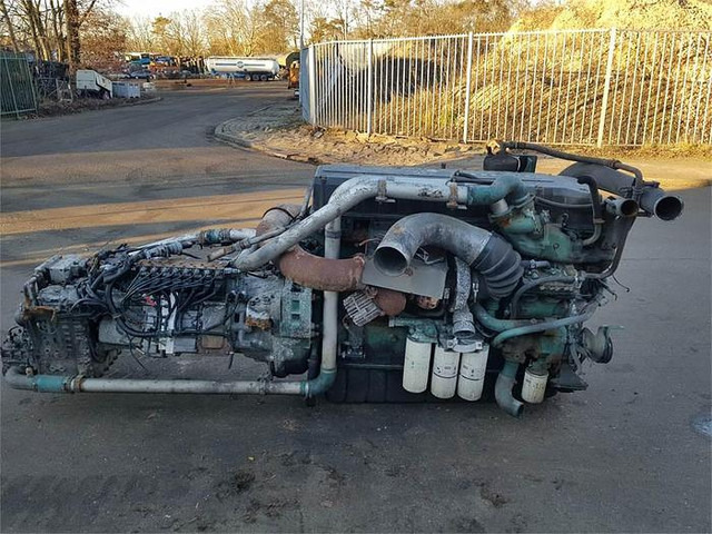 Volvo D12A380 EC96 - Spare parts: picture 2 Volvo D12A380 EC96 - Spare parts: picture 2
