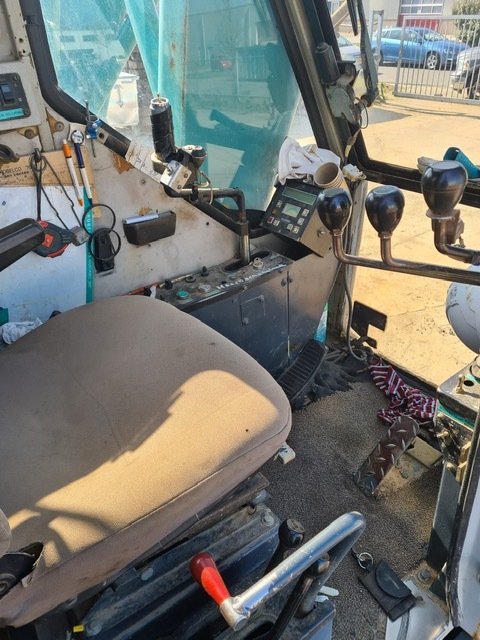 Crawler crane KOBELCO 7045: picture 6