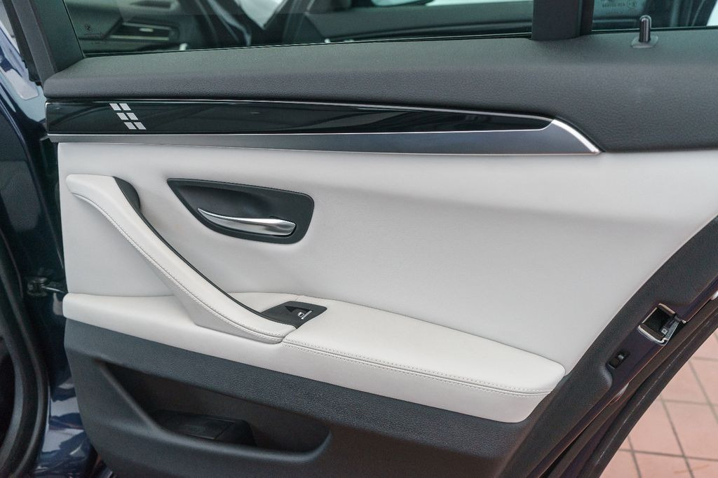 Sedan ALPINA B5 4.4 Bi-Turbo/BMW Night Vision/kompl. Historie: picture 16