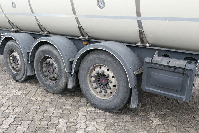 Berger SAPL 24 SATA, Isoliert, 32m³, 4 Kammern, SAF - Tank semi-trailer: picture 3 Berger SAPL 24 SATA, Isoliert, 32m³, 4 Kammern, SAF - Tank semi-trailer: picture 3