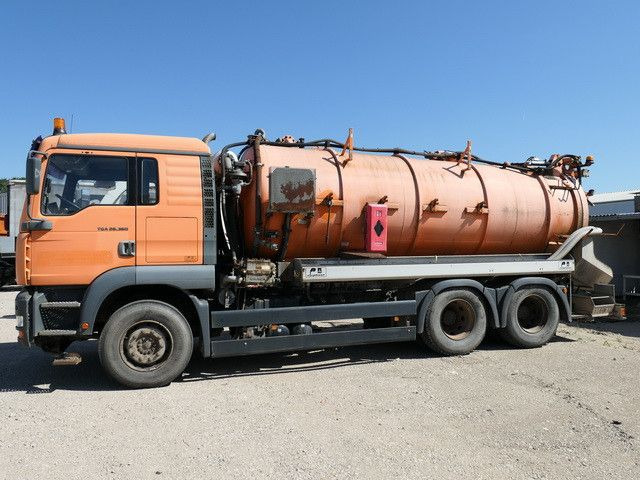 MAN 26.360 FDLC 6x4, Saug- u. Spülaufbau, 14m³ - Vacuum truck: picture 2 MAN 26.360 FDLC 6x4, Saug- u. Spülaufbau, 14m³ - Vacuum truck: picture 2