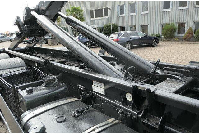 MAN 26.390 TGA BL 6x4, VDL S-21 6200, Klima, Luftfe. - Hook lift truck: picture 2 MAN 26.390 TGA BL 6x4, VDL S-21 6200, Klima, Luftfe. - Hook lift truck: picture 2