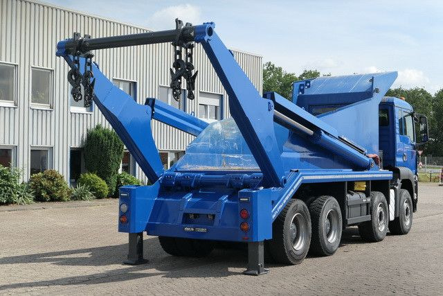 MAN 41.480 TGS 8x4, gr. Federpaket, 37tkm, 4-Achser - Skip loader truck: picture 3 MAN 41.480 TGS 8x4, gr. Federpaket, 37tkm, 4-Achser - Skip loader truck: picture 3