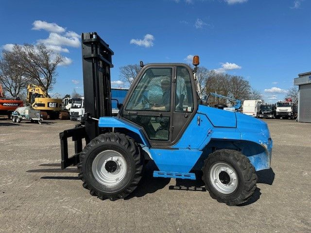 Manitou M50-4 4x4, Traglast 5.000kg, 3.700mm Hubhöhe - Rough terrain forklift: picture 3 Manitou M50-4 4x4, Traglast 5.000kg, 3.700mm Hubhöhe - Rough terrain forklift: picture 3