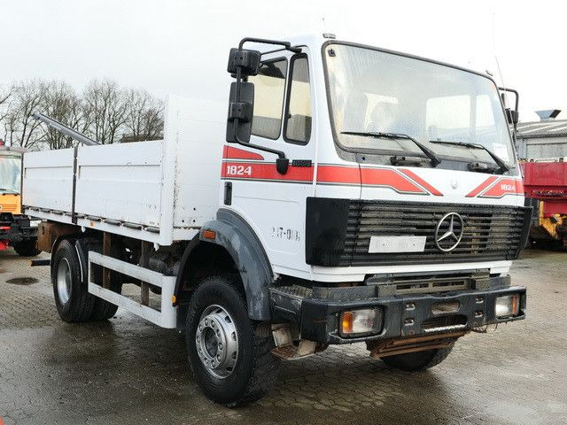 Mercedes-Benz 1824 AK 4x4, Allrad, AHK, Blattfederung, 168tkm - Dropside/ Flatbed truck: picture 4 Mercedes-Benz 1824 AK 4x4, Allrad, AHK, Blattfederung, 168tkm - Dropside/ Flatbed truck: picture 4