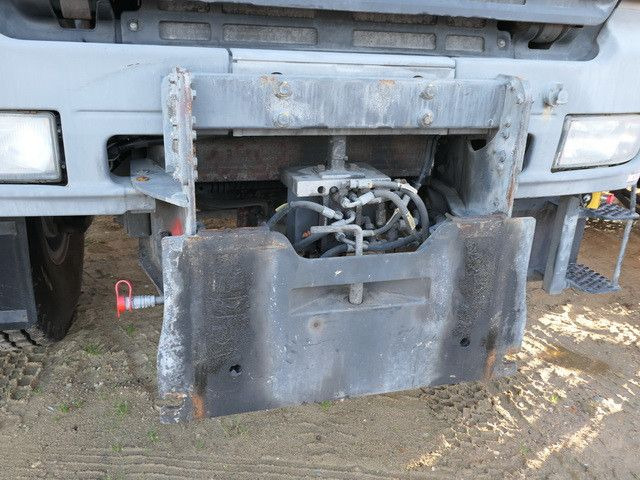 Mercedes-Benz 2035 AK Actros 4x4, Kehrmaschine Schmidt, Allrad - Road sweeper: picture 5 Mercedes-Benz 2035 AK Actros 4x4, Kehrmaschine Schmidt, Allrad - Road sweeper: picture 5