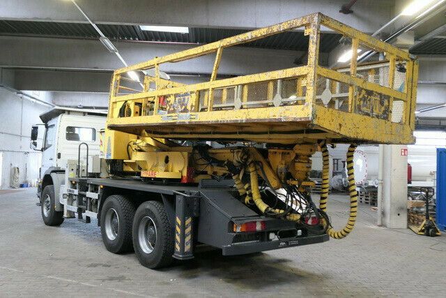 Mercedes-Benz 2628 K/6x4/Arbeitsbühne/Tunnel/Funk/Kompressor - Truck mounted aerial platform: picture 3 Mercedes-Benz 2628 K/6x4/Arbeitsbühne/Tunnel/Funk/Kompressor - Truck mounted aerial platform: picture 3