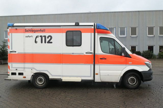 Mercedes-Benz 315 CDI Sprinter 4x2, Klima, Navi, Liege - Ambulance: picture 2 Mercedes-Benz 315 CDI Sprinter 4x2, Klima, Navi, Liege - Ambulance: picture 2