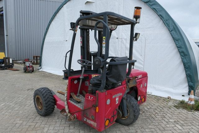 Truck mounted forklift Moffett M4 25.3, Mitnahmestapler, 2.500kg, 3m Hubhöhe: picture 6