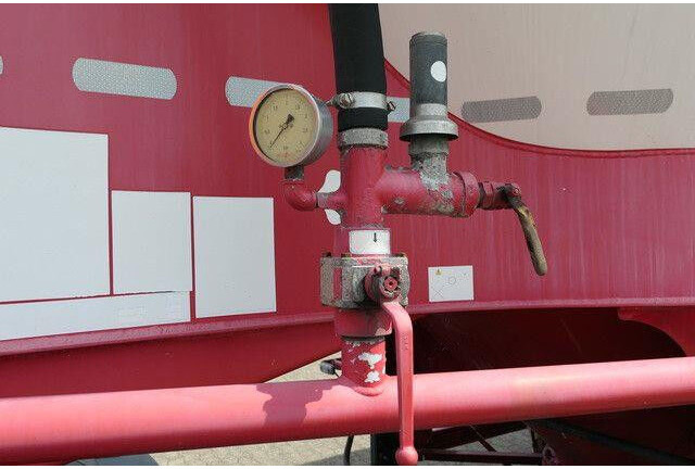 SPITZER SF 2739 / 2P, 39m³, Gelenkt, 2 Kammern, BPW, ZSA - Tank semi-trailer: picture 3 SPITZER SF 2739 / 2P, 39m³, Gelenkt, 2 Kammern, BPW, ZSA - Tank semi-trailer: picture 3