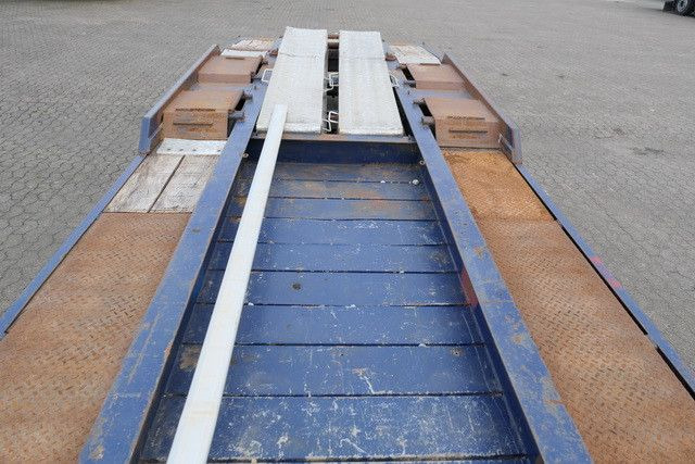 Tang, 2-Achs, Rampen, SAF, Tiefbett 8,5mtr. - Low loader semi-trailer: picture 3 Tang, 2-Achs, Rampen, SAF, Tiefbett 8,5mtr. - Low loader semi-trailer: picture 3