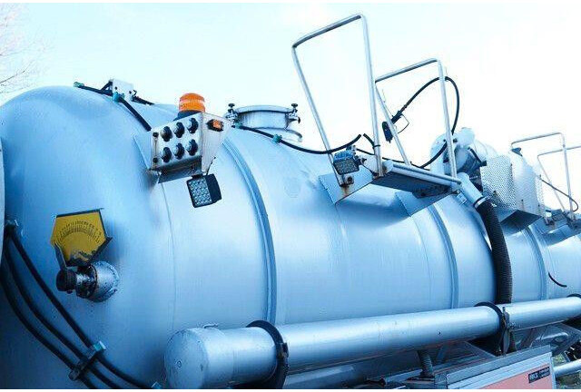 Tank Saug Truck XXL 18,Kanalreiniger,Pumpe,Alu-Felgen - Vacuum truck: picture 4 Tank Saug Truck XXL 18,Kanalreiniger,Pumpe,Alu-Felgen - Vacuum truck: picture 4