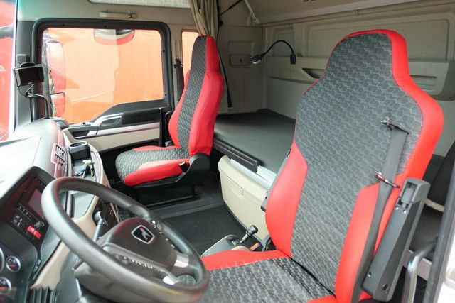 Tractor unit MAN 18.500 TGX, XXL, Intarder, Standklima, 2x Tank: picture 11