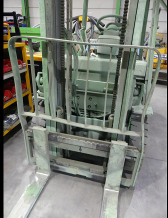 Electric forklift Chariot élévateur Toyota: picture 10