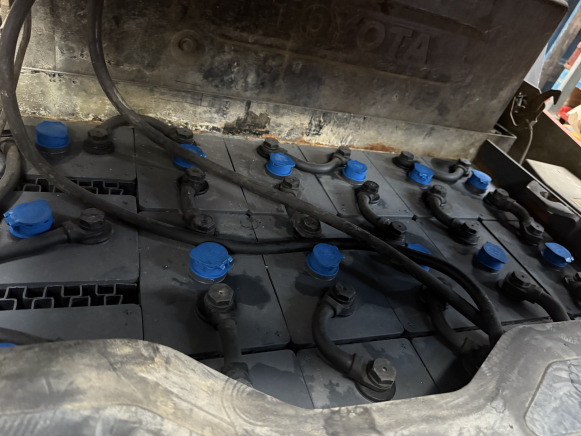 Chariot élévateur frontal électrique TOYOTA 02-7FD25 - Electric forklift: picture 4 Chariot élévateur frontal électrique TOYOTA 02-7FD25 - Electric forklift: picture 4