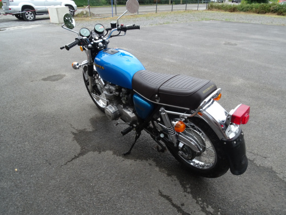 Moto Honda 550 Four Super Sport (Ancêtre de 1976, peu de Km) - Motorcycle: picture 5 Moto Honda 550 Four Super Sport (Ancêtre de 1976, peu de Km) - Motorcycle: picture 5