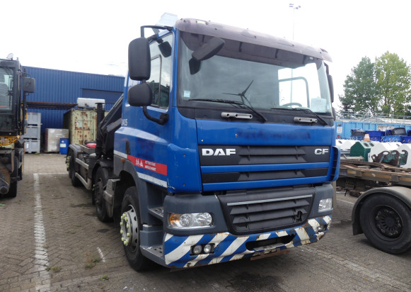 REF:1415 - Camion porte-container avec grue DAF AX85 MC5-7-5 (2009-532.626 km) - Hook lift truck, Crane truck: picture 2 REF:1415 - Camion porte-container avec grue DAF AX85 MC5-7-5 (2009-532.626 km) - Hook lift truck, Crane truck: picture 2