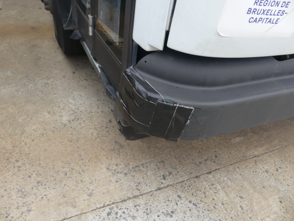 REF:1477 - Camion poubelle Renault Access (2014-173.146 km) (VIN:SEG1930BL5BD17887) - Garbage truck: picture 4 REF:1477 - Camion poubelle Renault Access (2014-173.146 km) (VIN:SEG1930BL5BD17887) - Garbage truck: picture 4