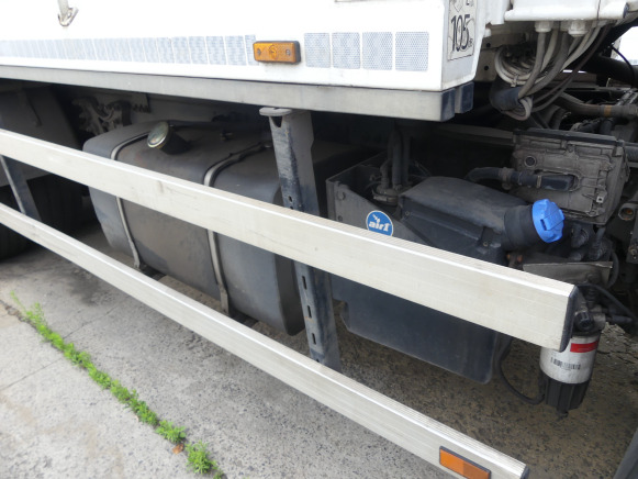 REF:5446 - Camion poubelle Renault Access (2013-192.146 km) - Garbage truck: picture 5 REF:5446 - Camion poubelle Renault Access (2013-192.146 km) - Garbage truck: picture 5