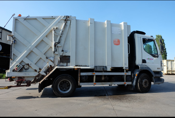 Garbage truck REF : 6 - Camion poubelle DAF LF55: picture 6