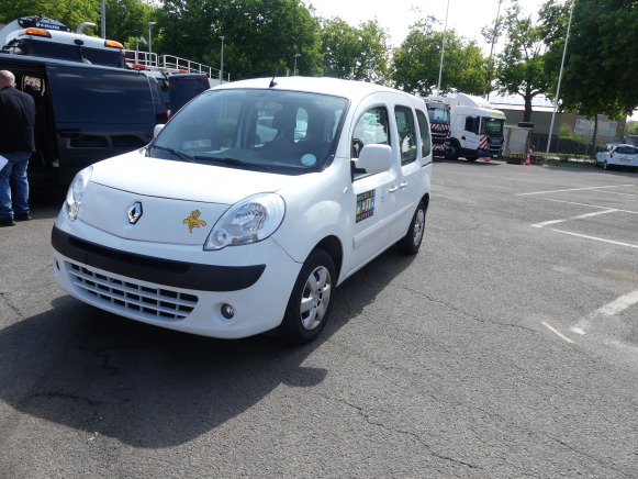 REF:62376 - Voiture Renault Kangoo 1.5 D (2011-42.514 km) - SUV: picture 3 REF:62376 - Voiture Renault Kangoo 1.5 D (2011-42.514 km) - SUV: picture 3