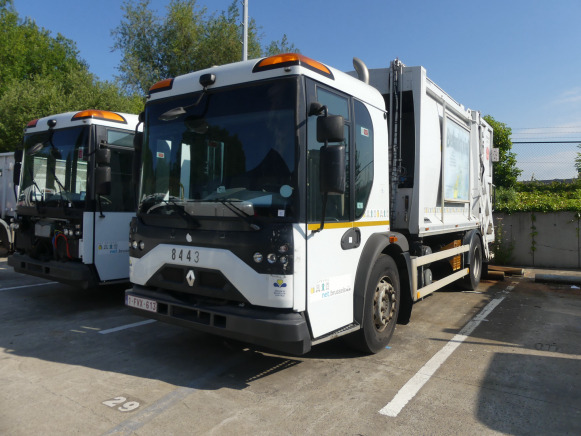 REF:8443 - Camion poubelle Renault Access (2013-128.985 km) - Garbage truck: picture 1 REF:8443 - Camion poubelle Renault Access (2013-128.985 km) - Garbage truck: picture 1