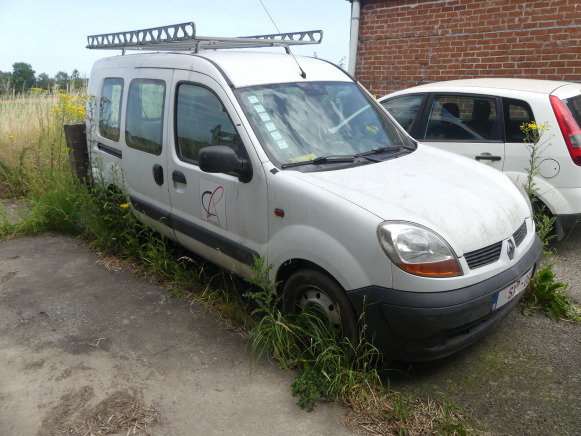 Combi van REF:Immatriculée sous : SXP067 - Voiture Renault: picture 1