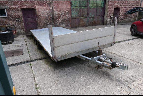 Remorque plateau triple essieu surbaissée Costo 3 x 35 (2002-VIN:YA9742139YC143150) - Dropside/ Flatbed trailer: picture 2 Remorque plateau triple essieu surbaissée Costo 3 x 35 (2002-VIN:YA9742139YC143150) - Dropside/ Flatbed trailer: picture 2