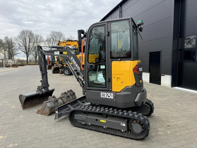 Volvo ECR25D - Mini excavator: picture 2 Volvo ECR25D - Mini excavator: picture 2