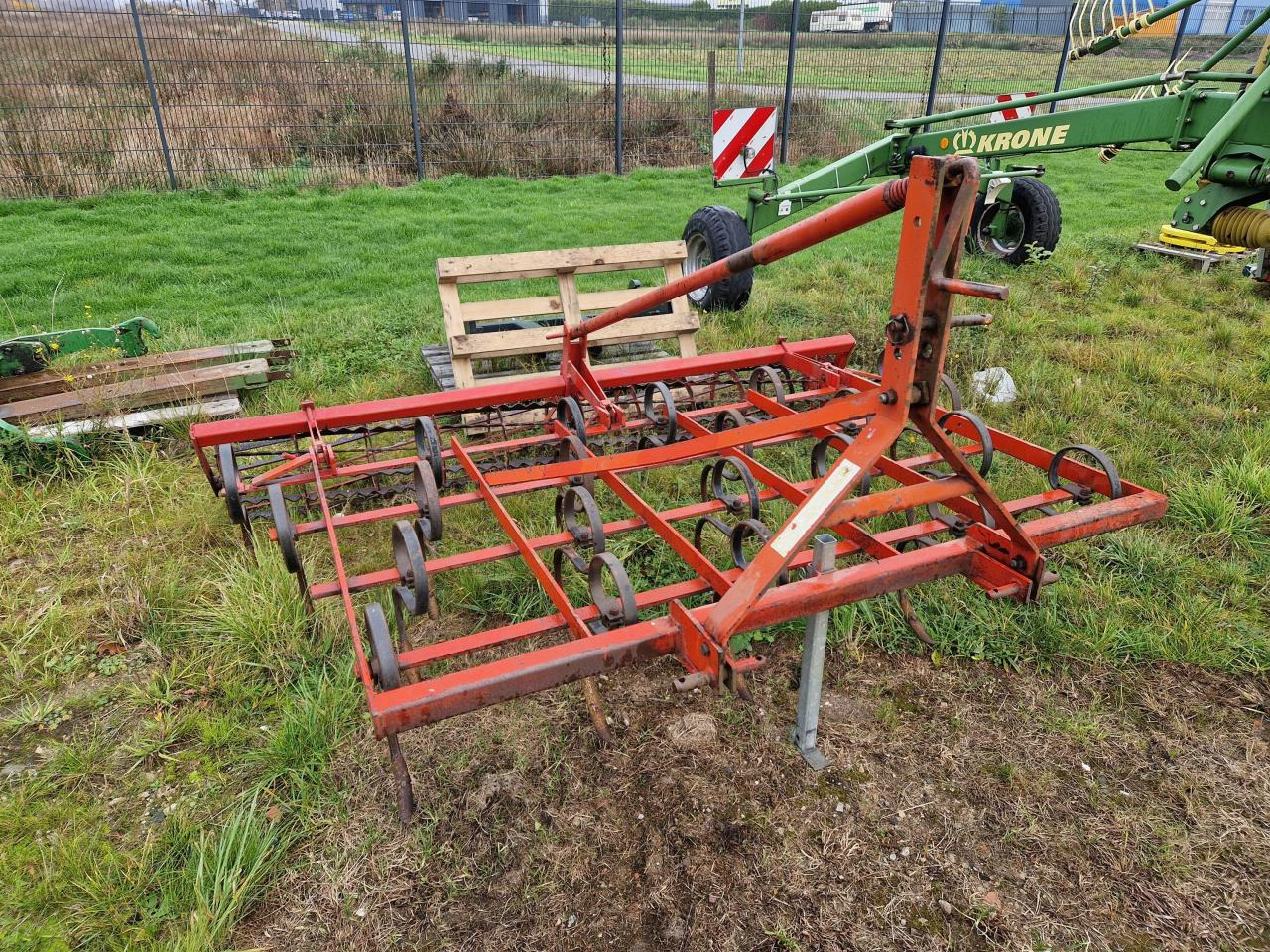 Becker Federzinken 2,75m - Cultivator: picture 1 Becker Federzinken 2,75m - Cultivator: picture 1