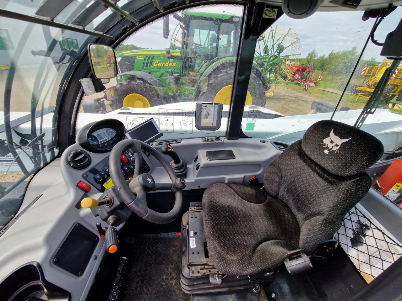 Bobcat TL 38.70 HF - Telescopic handler: picture 4 Bobcat TL 38.70 HF - Telescopic handler: picture 4