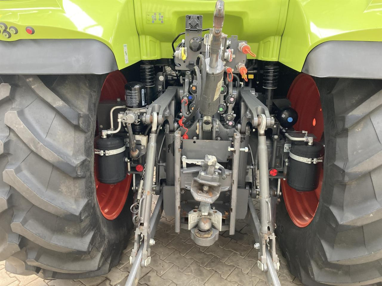 CLAAS Arion 660 C Matic on lease CLAAS Arion 660 C Matic: picture 9