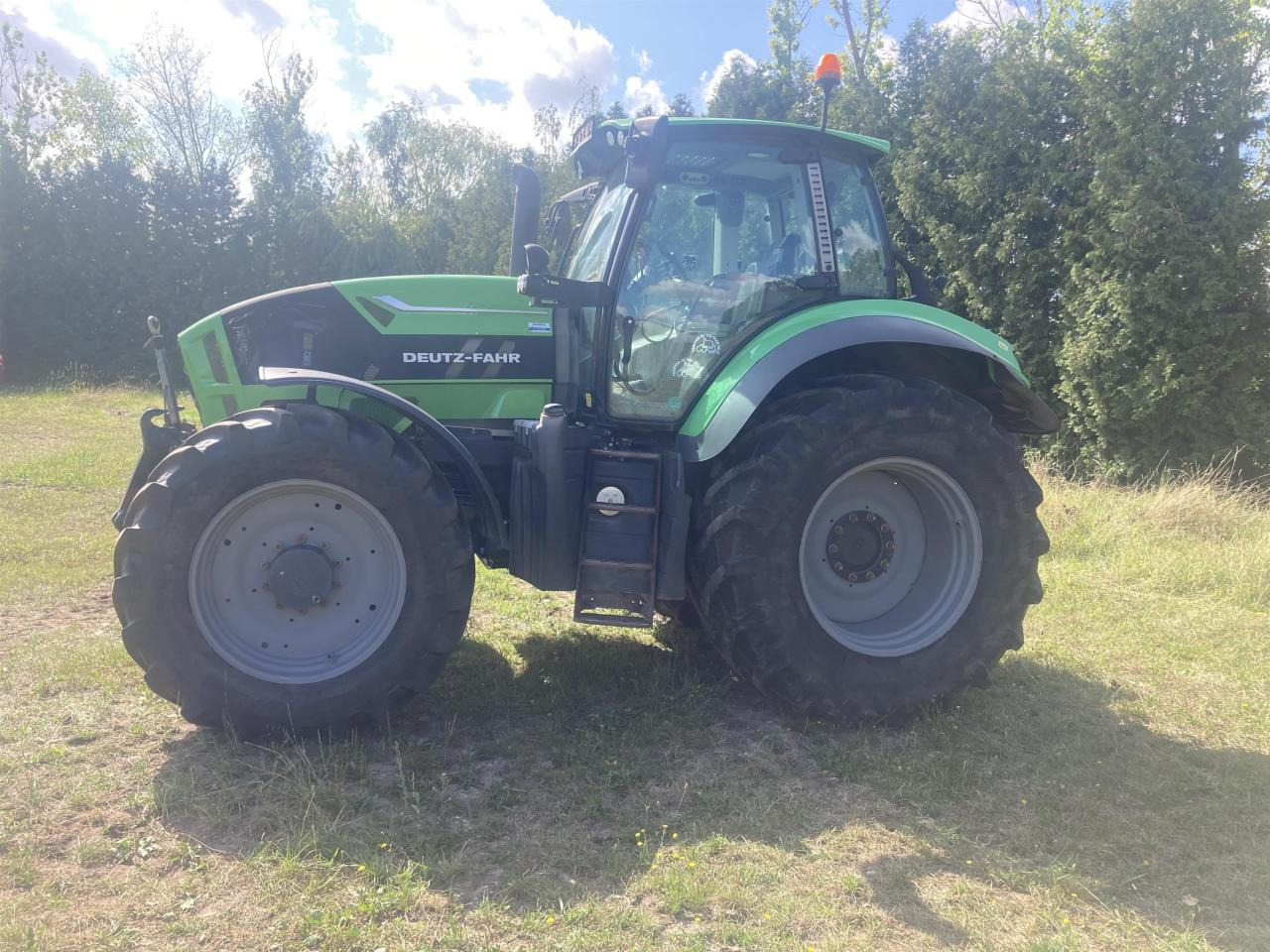 Deutz-Fahr 7250TTV - Farm tractor: picture 3 Deutz-Fahr 7250TTV - Farm tractor: picture 3