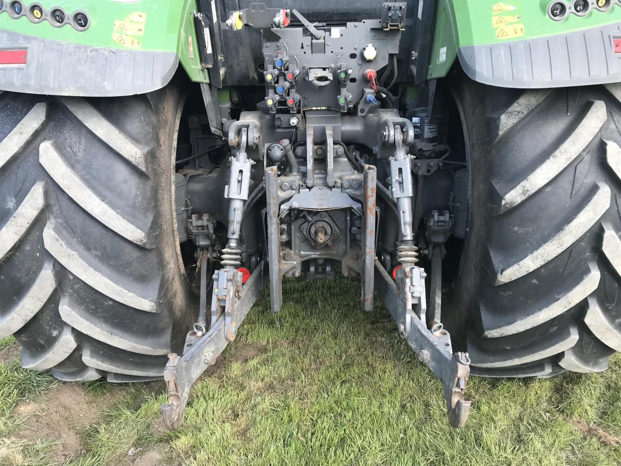 Fendt 724 Vario Profi Plus - Farm tractor: picture 4 Fendt 724 Vario Profi Plus - Farm tractor: picture 4