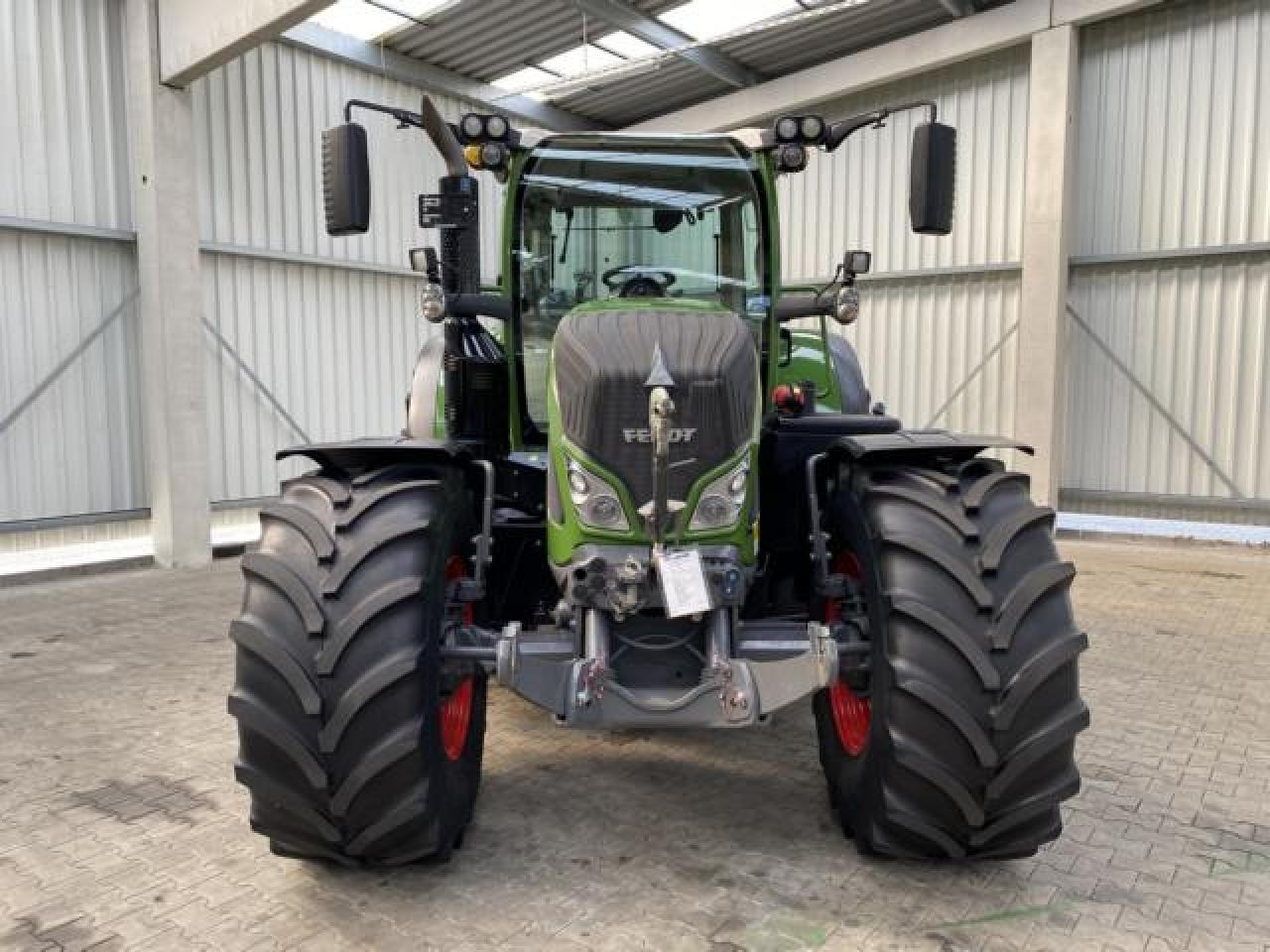 Fendt 724 Vario S4 - Farm tractor: picture 2 Fendt 724 Vario S4 - Farm tractor: picture 2