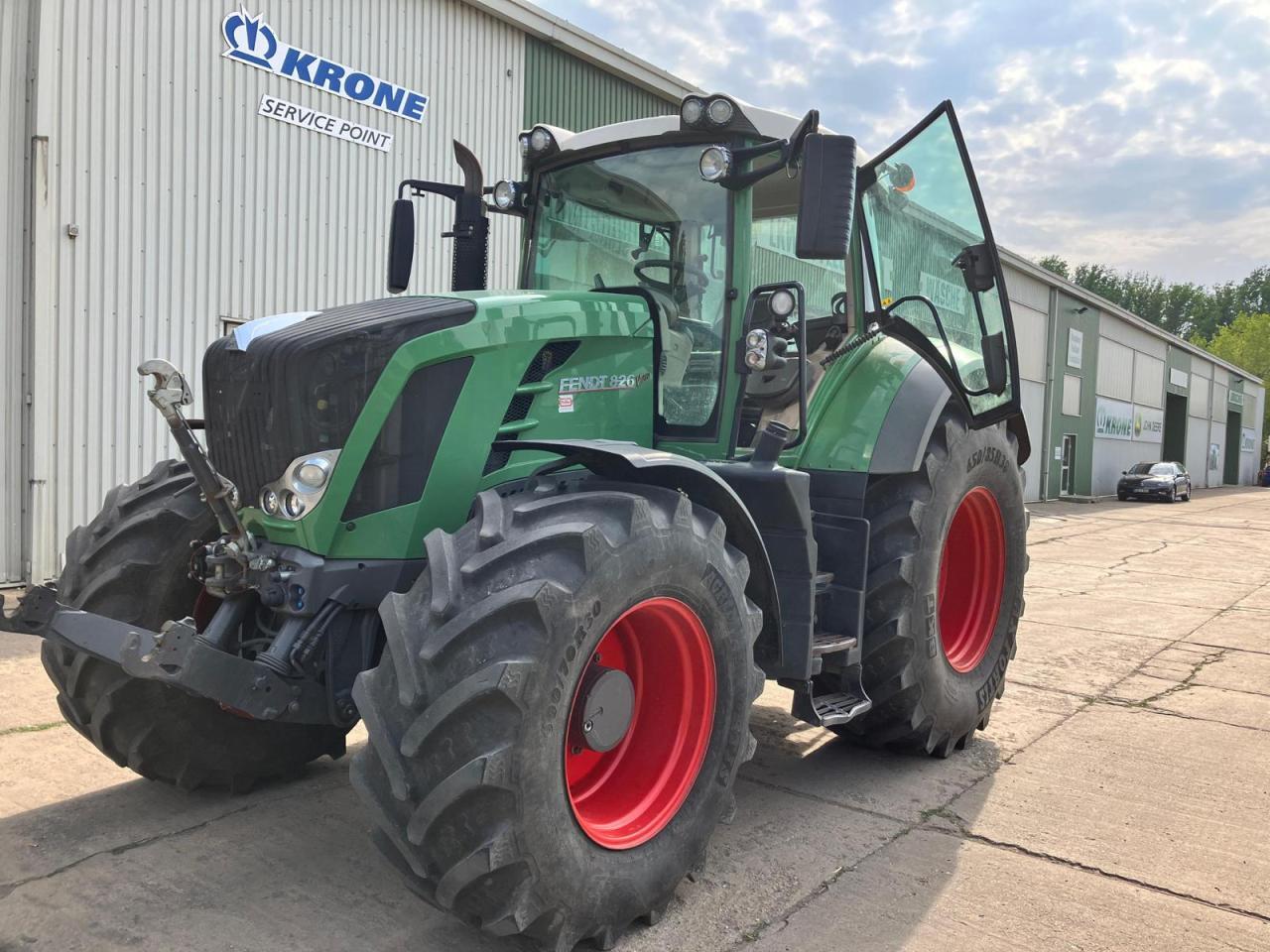 Fendt 826 Profi Plus - Farm tractor: picture 1 Fendt 826 Profi Plus - Farm tractor: picture 1