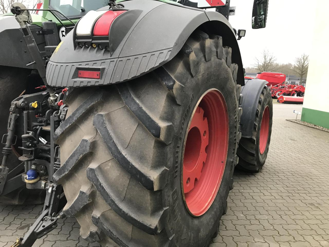 Farm tractor Fendt 933 Profi Plus: picture 12