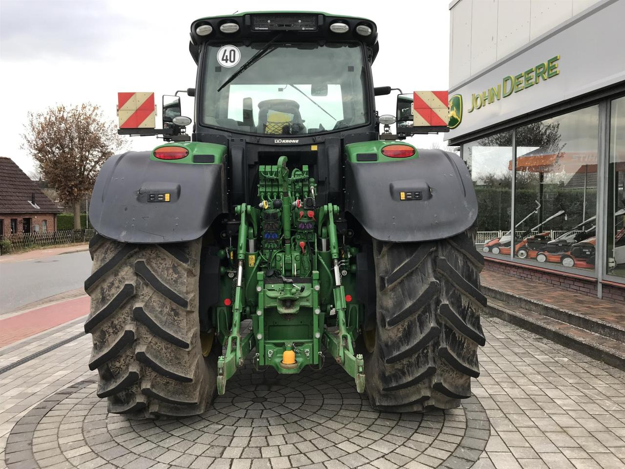 John Deere 6250R - Farm tractor: picture 4 John Deere 6250R - Farm tractor: picture 4