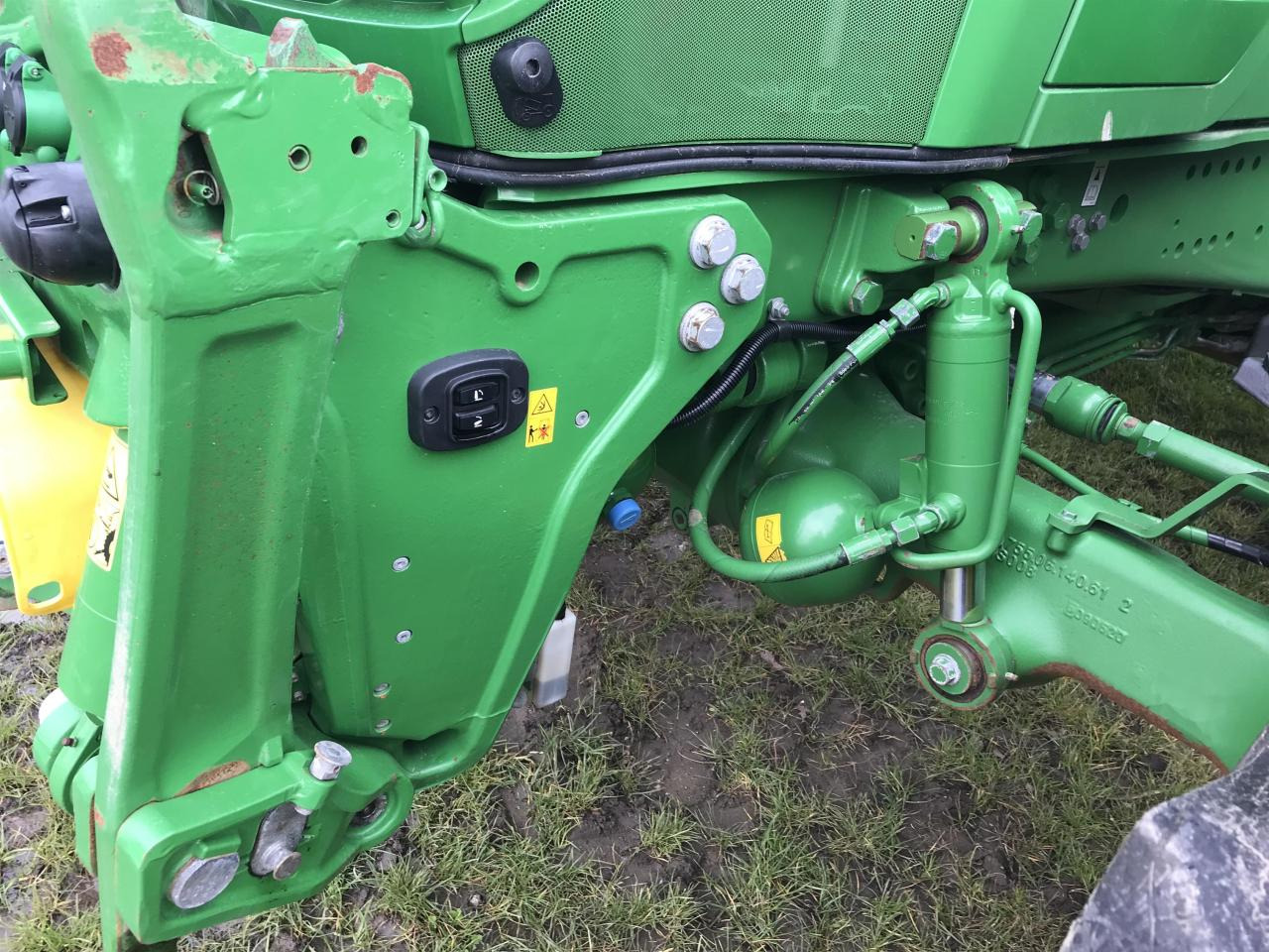 John Deere 6250R - Farm tractor: picture 4 John Deere 6250R - Farm tractor: picture 4
