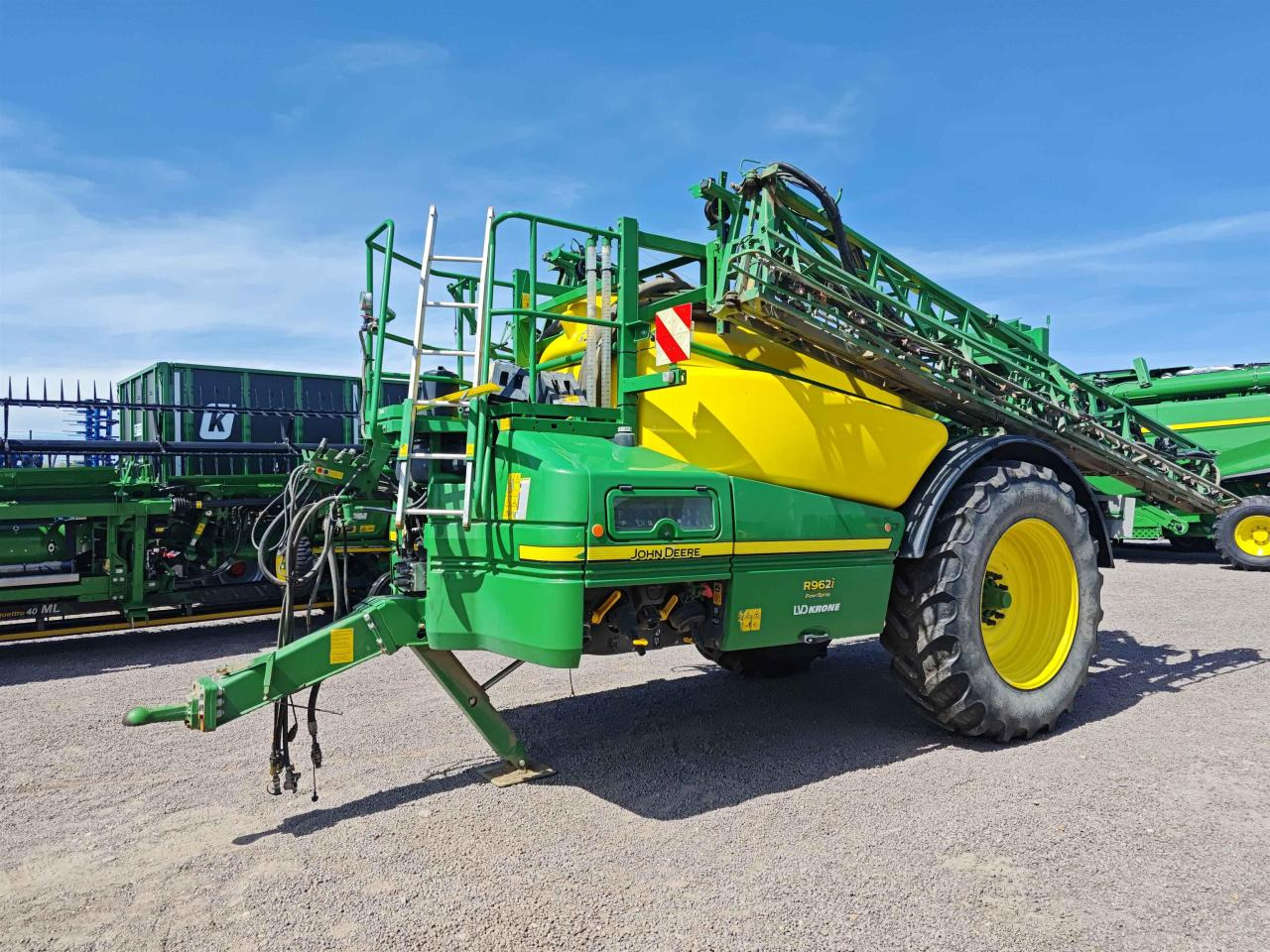 John Deere R962i - Trailed sprayer: picture 1 John Deere R962i - Trailed sprayer: picture 1