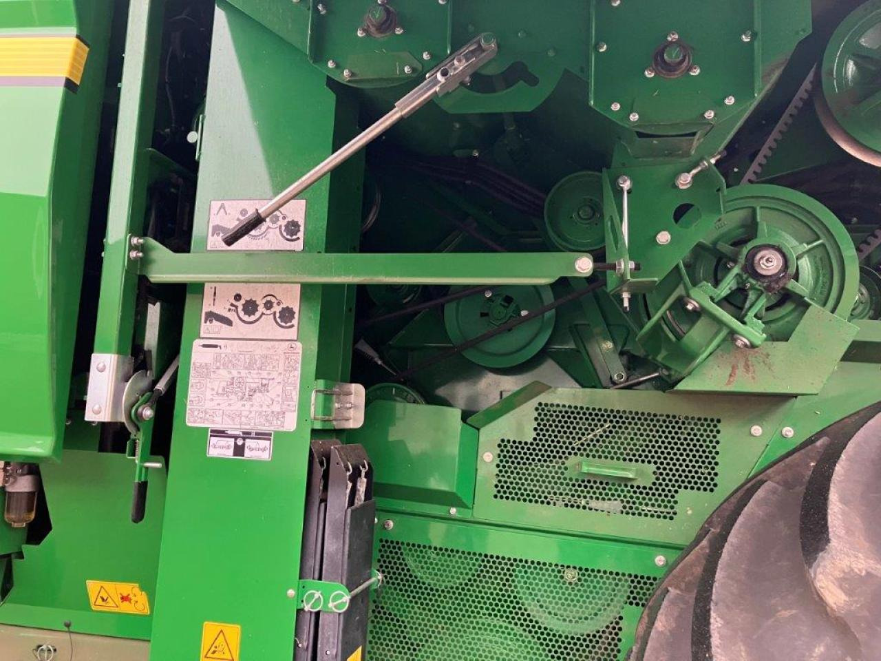 Combine harvester John Deere T560: picture 12