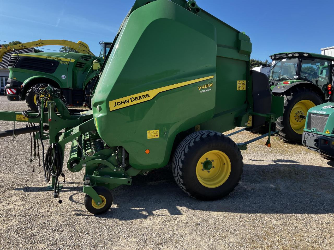 John Deere V461M MaxiCut HC13 - Round baler: picture 2 John Deere V461M MaxiCut HC13 - Round baler: picture 2
