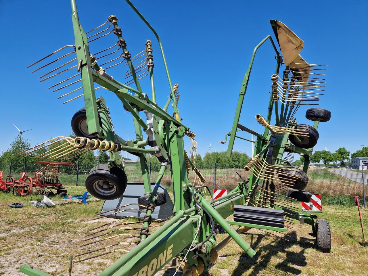 Krone Swadro 807 - Tedder/ Rake: picture 3 Krone Swadro 807 - Tedder/ Rake: picture 3