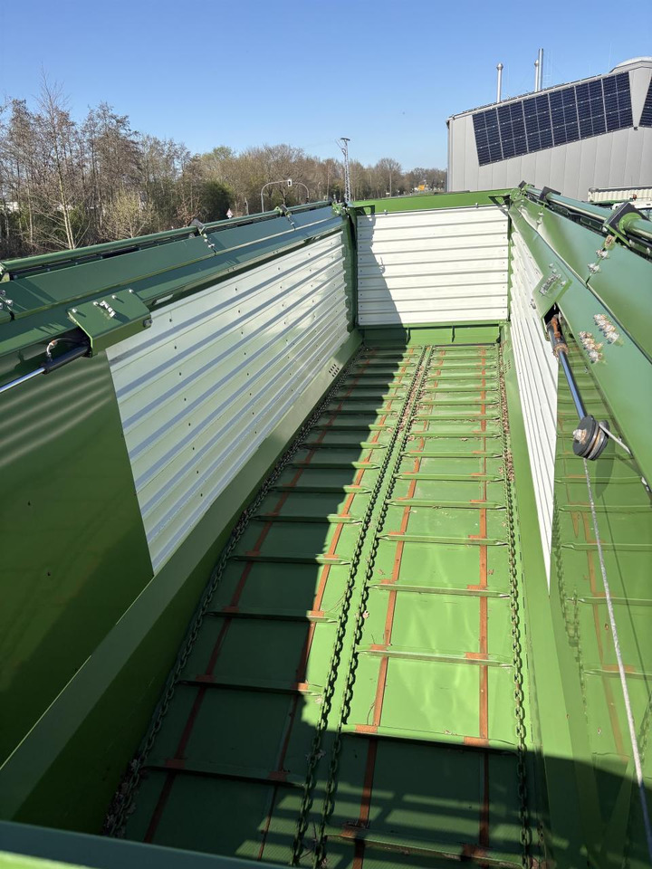 Krone TX 560 - Self-loading wagon: picture 5 Krone TX 560 - Self-loading wagon: picture 5